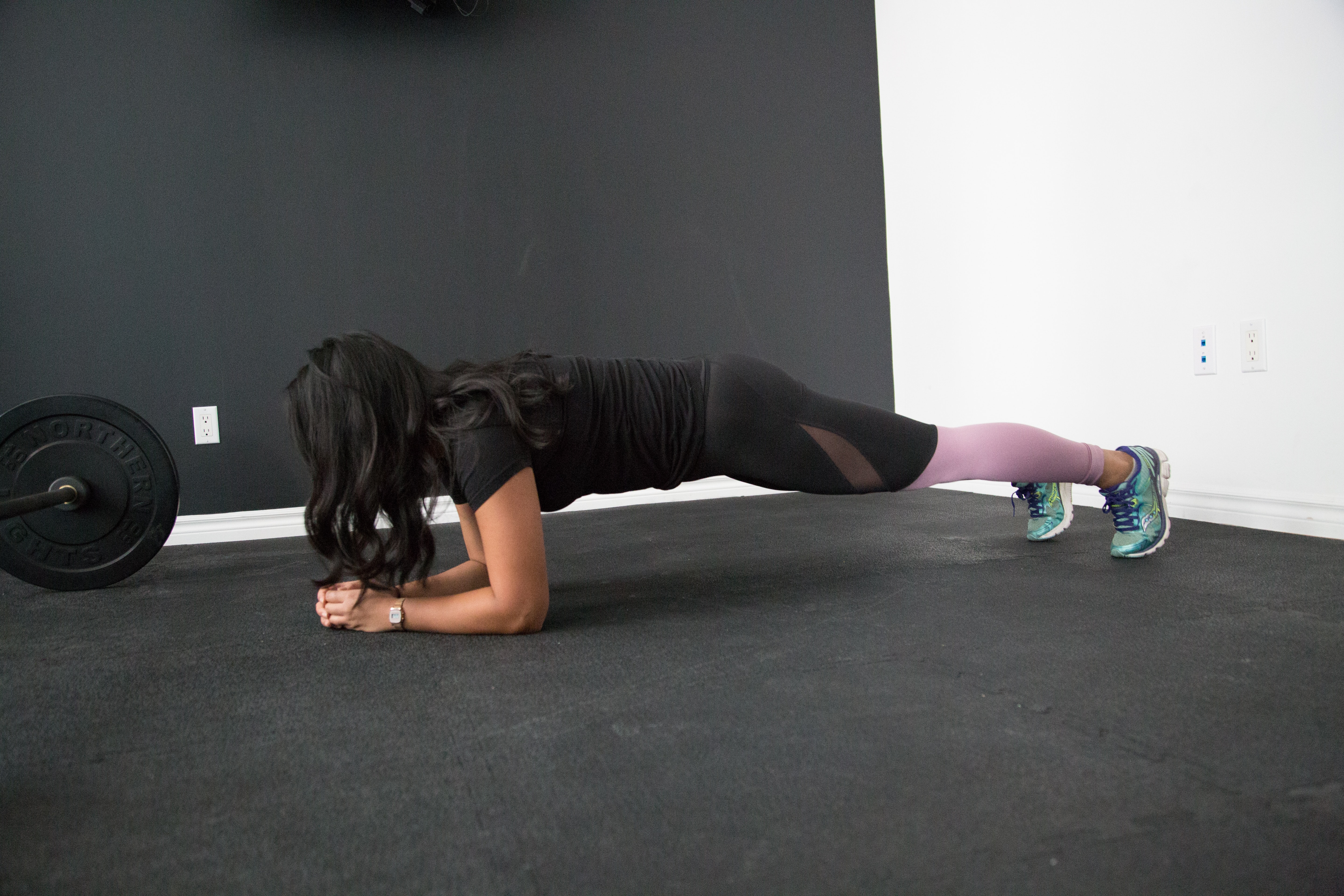 woman holding a plank exercise