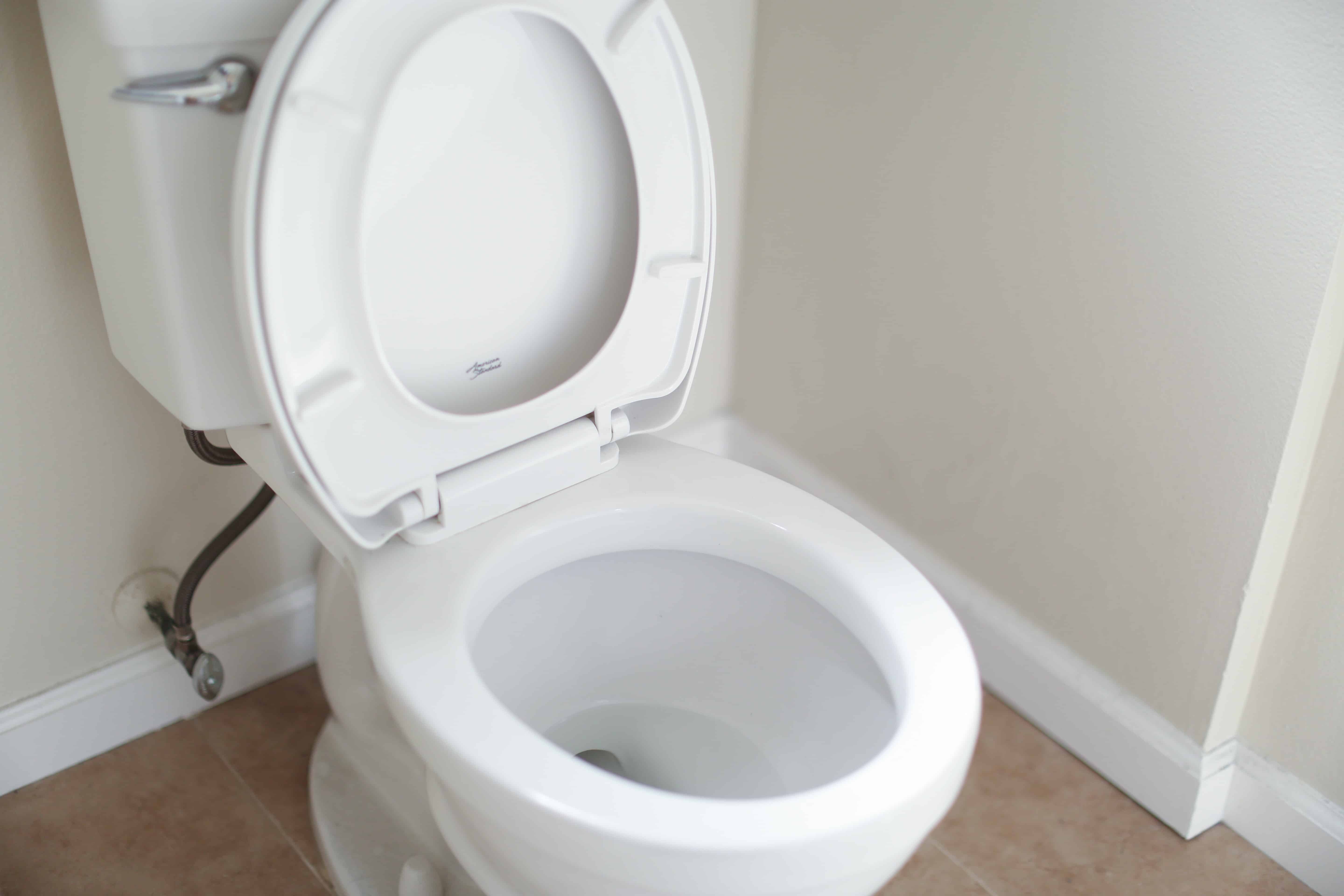 Your knees go past your toes when you squat on a toilet